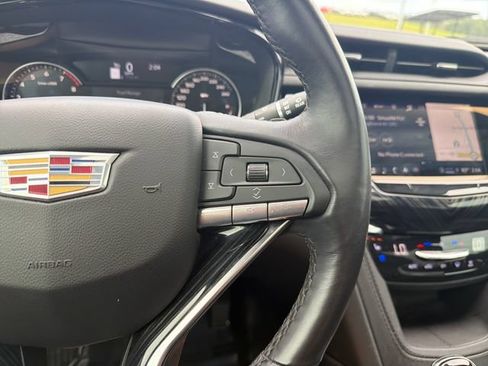 Used 2024 Cadillac XT6 Premium Luxury AWD/4WD image 30