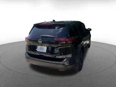 Used 2025 Nissan Rogue SV AWD/4WD image 12