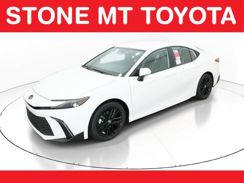 New 2026 Toyota Camry SE image 1