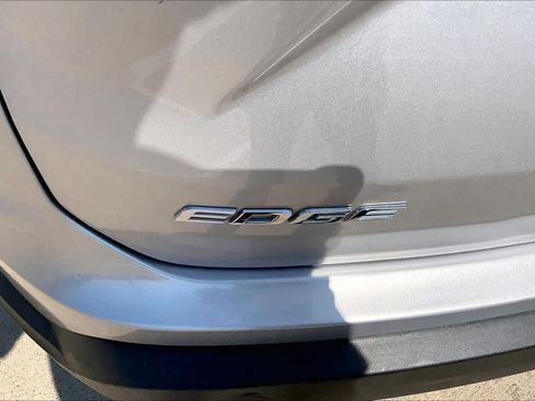 Used 2019 Ford Edge SE FWD image 10