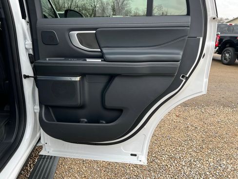 Used 2025 Ford Expedition Platinum w/ Stealth Performance Package image 20