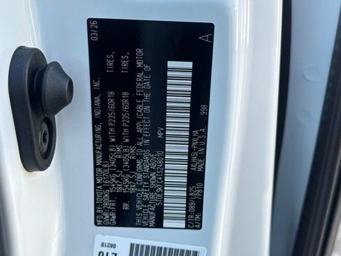 New 2026 Toyota Sienna Platinum image 24