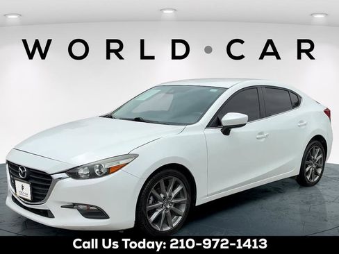 Used 2018 MAZDA MAZDA3 Touring FWD image 3