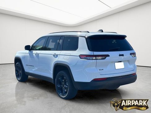 New 2025 Jeep Grand Cherokee L Altitude AWD/4WD image 7