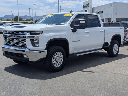 Used 2021 Chevrolet Silverado 3500 LT w/ Convenience Package AWD/4WD image 5