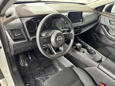 Used 2023 Nissan Rogue S FWD image 23