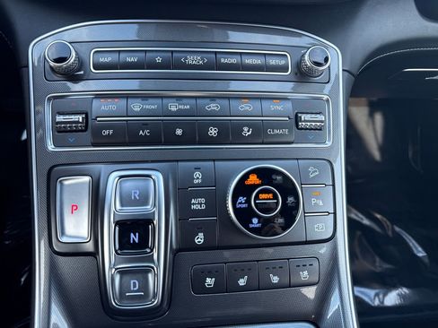 Used 2022 Hyundai Santa Fe Calligraphy image 23