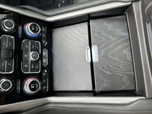 Used 2021 GMC Yukon Denali w/ Denali Premium Package image 21