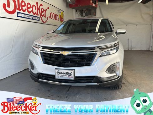 Certified 2022 Chevrolet Equinox LT image 1