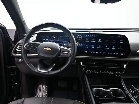 Used 2026 Chevrolet Traverse High Country w/ LPO, Floor Liner Package AWD/4WD image 17