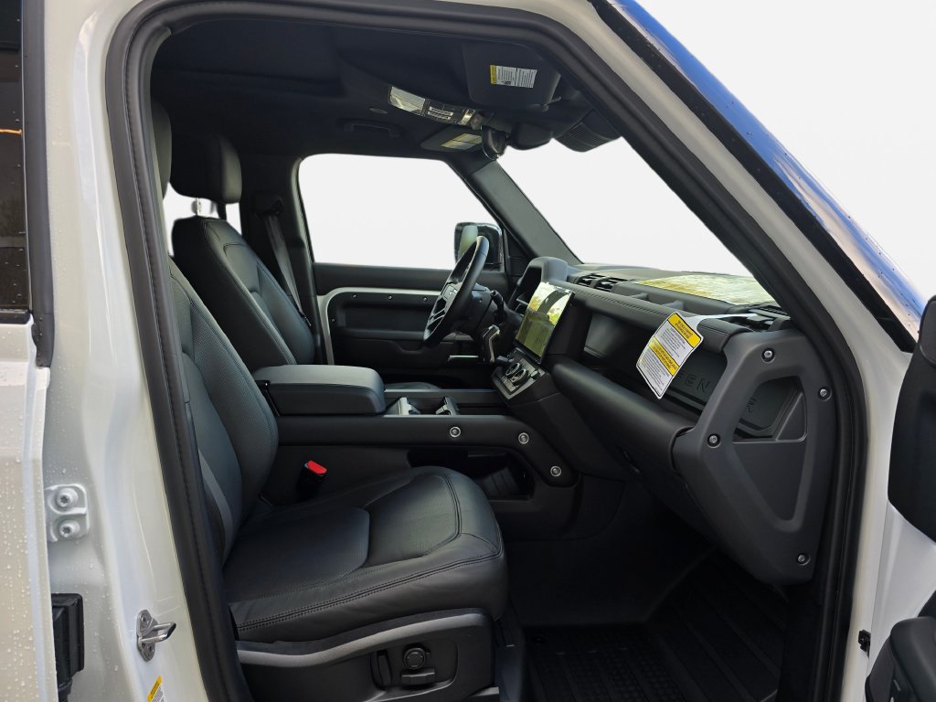 New 2026 Land Rover Defender 110 X-Dynamic SE AWD/4WD image 10