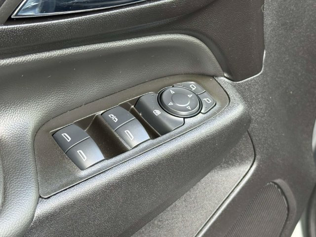 Certified 2024 Chevrolet Equinox LT FWD image 9