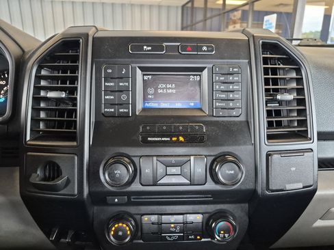 Used 2016 Ford F150 XL w/ Equipment Group 101A Mid RWD image 35