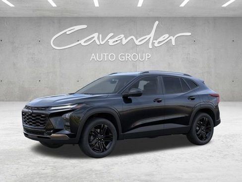 New 2026 Chevrolet Trax ACTIV FWD image 2
