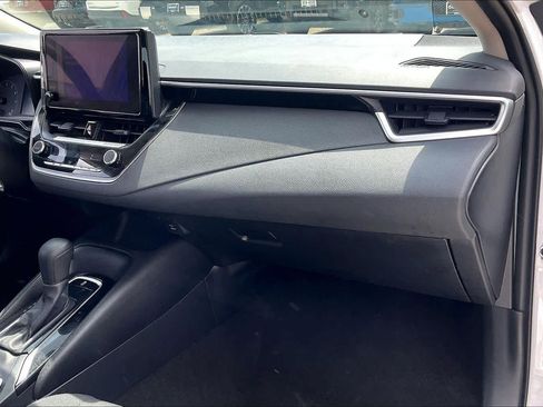 Used 2024 Toyota Corolla LE image 18