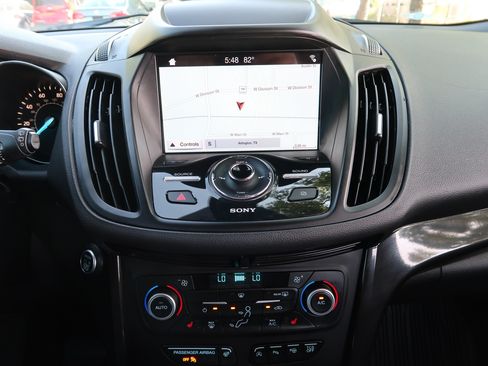 Used 2019 Ford Escape Titanium FWD image 16