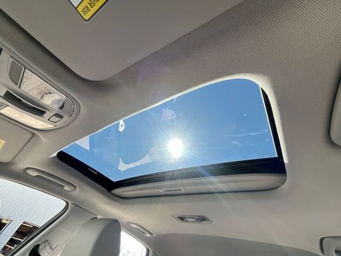 Used 2023 Hyundai Kona Limited image 32