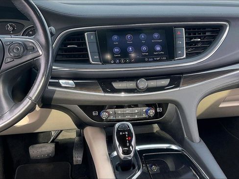 Used 2020 Buick Enclave Premium w/ Sun and Sites Package image 7