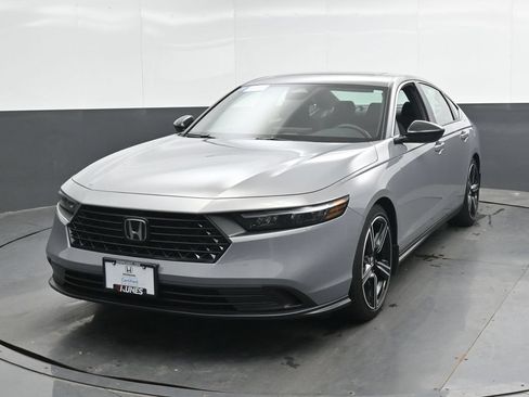 Used 2024 Honda Accord Sport image 5