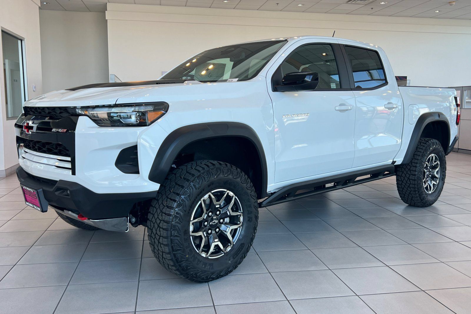 New 2026 Chevrolet Colorado ZR2 AWD/4WD image 9