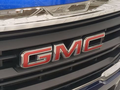 Used 2023 GMC Terrain SLE w/ Driver Convenience Package FWD image 15