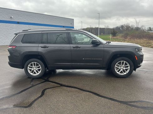 Used 2022 Jeep Grand Cherokee L Laredo w/ Luxury Tech Group I AWD/4WD image 8