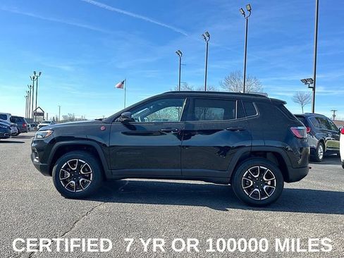 Used 2024 Jeep Compass Trailhawk AWD/4WD image 4
