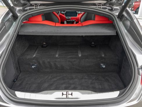 Used 2018 Ferrari GTC4Lusso image 41