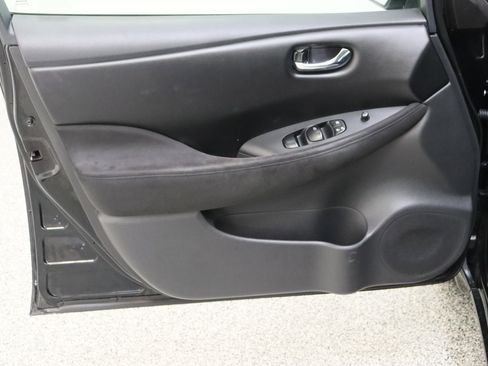 Used 2015 Nissan Leaf S w/ Charge Package FWD image 12