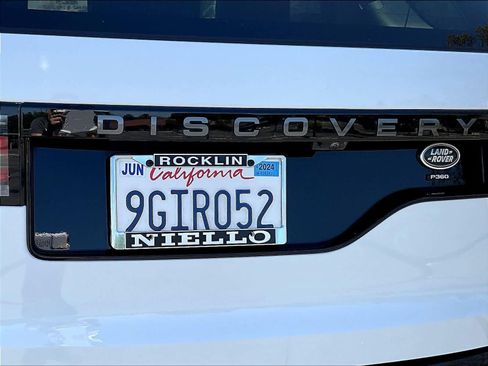 Used 2023 Land Rover Discovery HSE R-Dynamic image 10