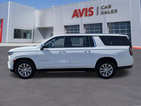 Used 2023 Chevrolet Suburban Premier image 10
