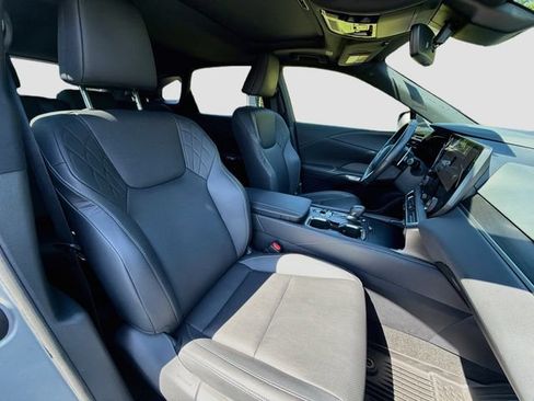 Used 2024 Lexus RX 350 Premium w/ Accessory Package (Z1) AWD/4WD image 26