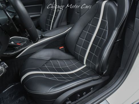 Used 2022 Ferrari 812 GTS RWD image 14