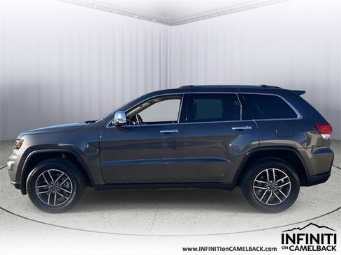 Used 2019 Jeep Grand Cherokee Limited w/ Luxury Group II image 3
