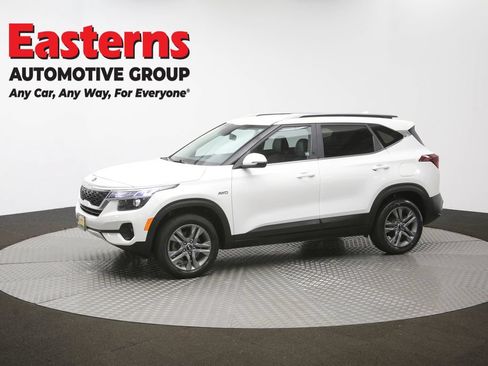 Used 2021 Kia Seltos S AWD/4WD image 56