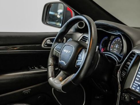 Used 2018 Jeep Grand Cherokee SRT AWD/4WD image 19