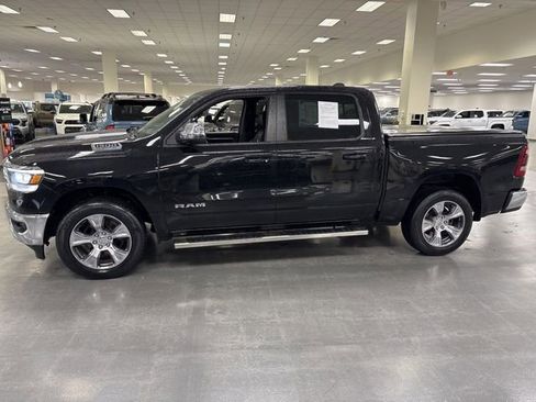 Used 2023 RAM 1500 Laramie AWD/4WD image 4