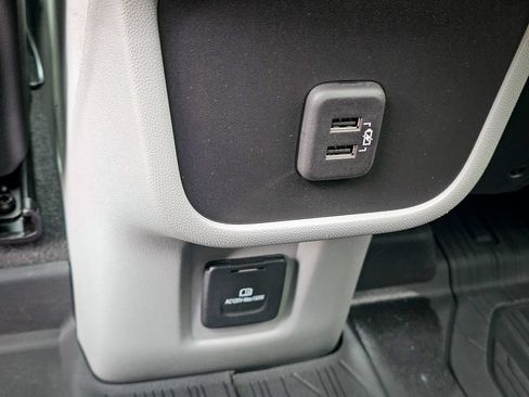 Used 2023 GMC Terrain SLT w/ Infotainment Package II AWD/4WD image 39