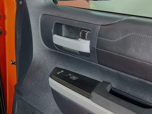 Used 2018 Toyota Tundra Limited w/ Limited Premium Package image 32