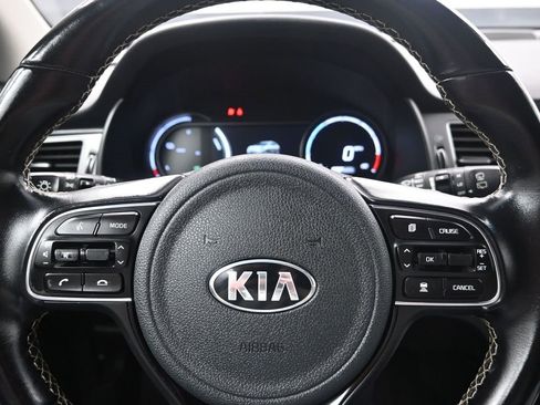 Certified 2019 Kia Niro EX w/ Cold Weather Package 2.0 image 15
