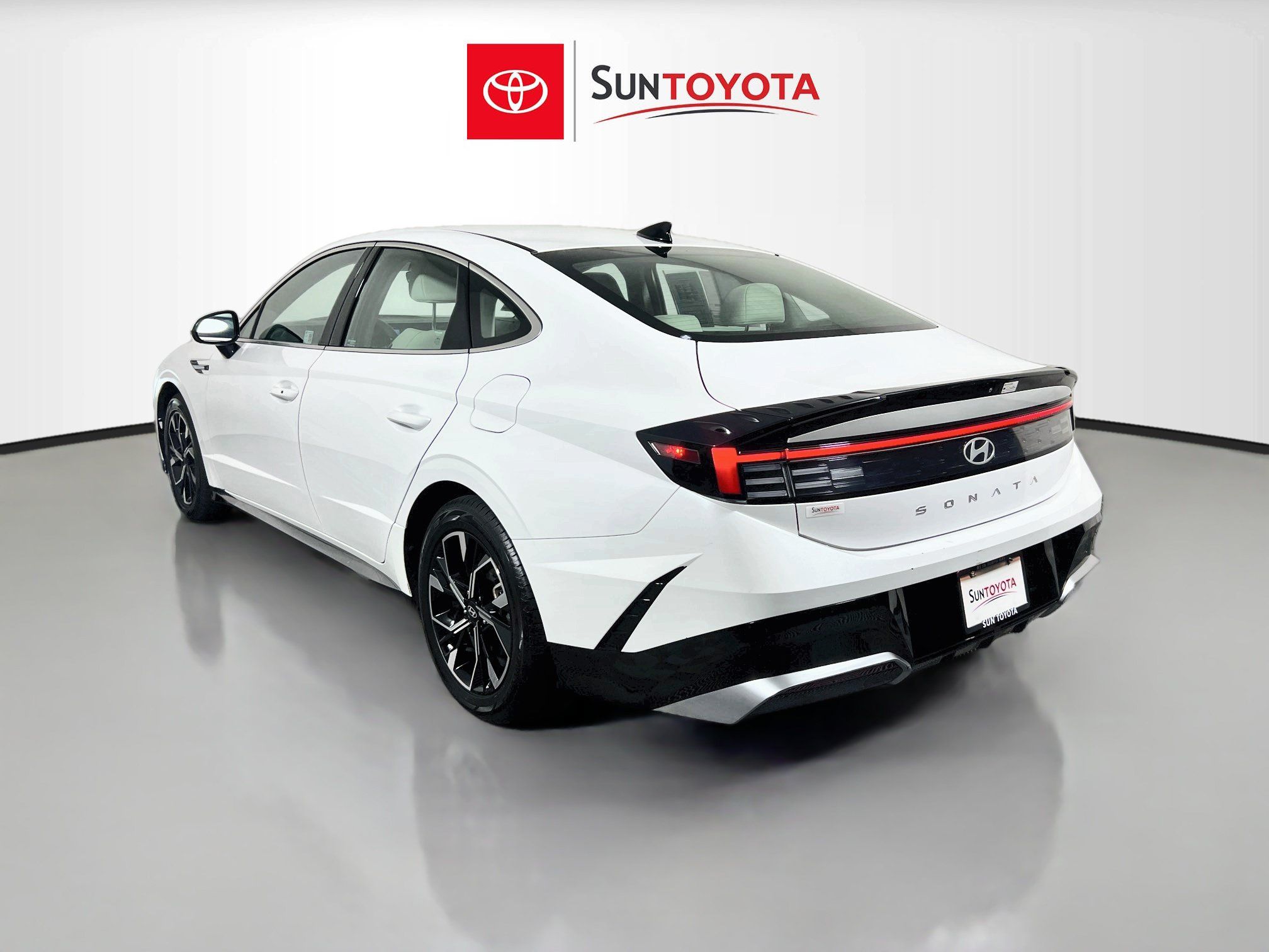 Used 2025 Hyundai Sonata SEL FWD image 6