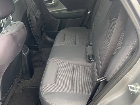 Used 2022 Kia Niro LX FWD image 11