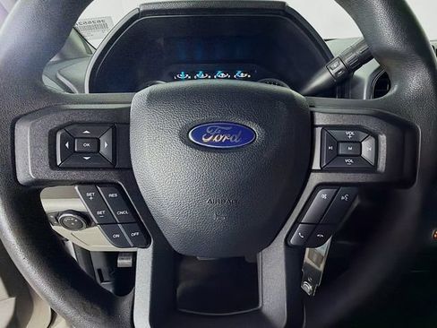 Used 2015 Ford F150 XLT AWD/4WD image 12