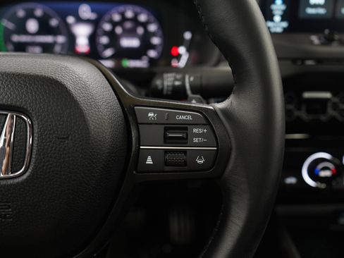 Used 2024 Honda Accord Sport image 25
