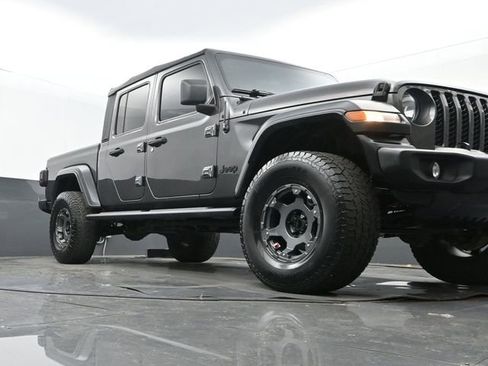 Used 2021 Jeep Gladiator Sport image 24