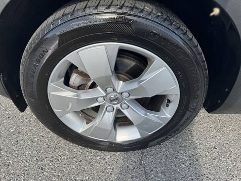 Used 2020 Volvo XC40 T5 Momentum AWD/4WD image 17