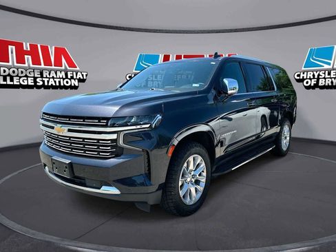 Used 2022 Chevrolet Suburban Premier AWD/4WD image 1
