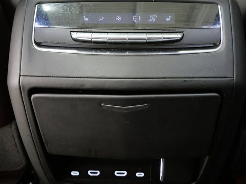 Used 2023 Cadillac Escalade ESV Premium Luxury Platinum AWD/4WD image 27