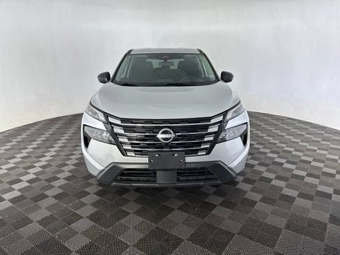 Certified 2024 Nissan Rogue S FWD image 2