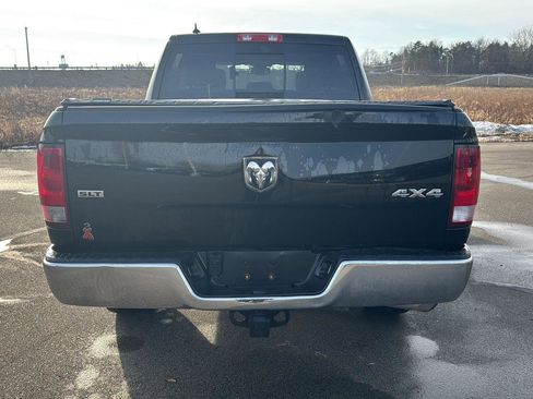 Used 2019 RAM 1500 Classic SLT w/ Luxury Group image 6